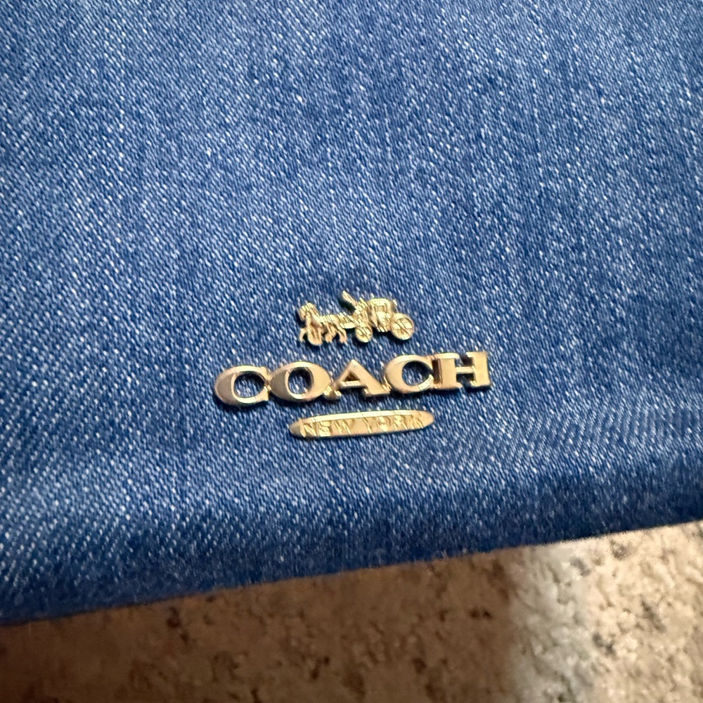 COACH ISLA CHAIN CROSSBODY (COACH F25879)
DENIM MULTI/LIGHT GOLD - Picture 5 of 11
